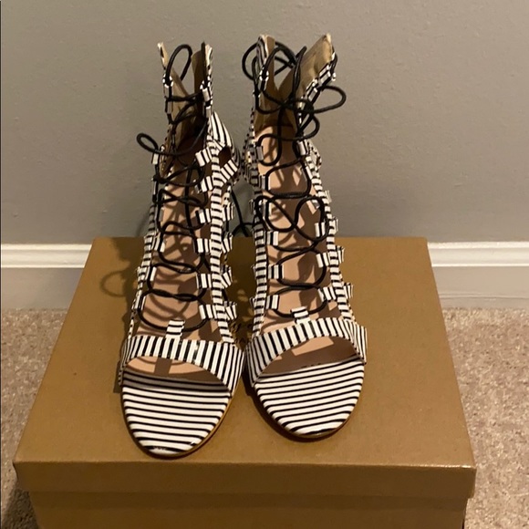 Zebra print, lace up heels - Picture 2 of 2